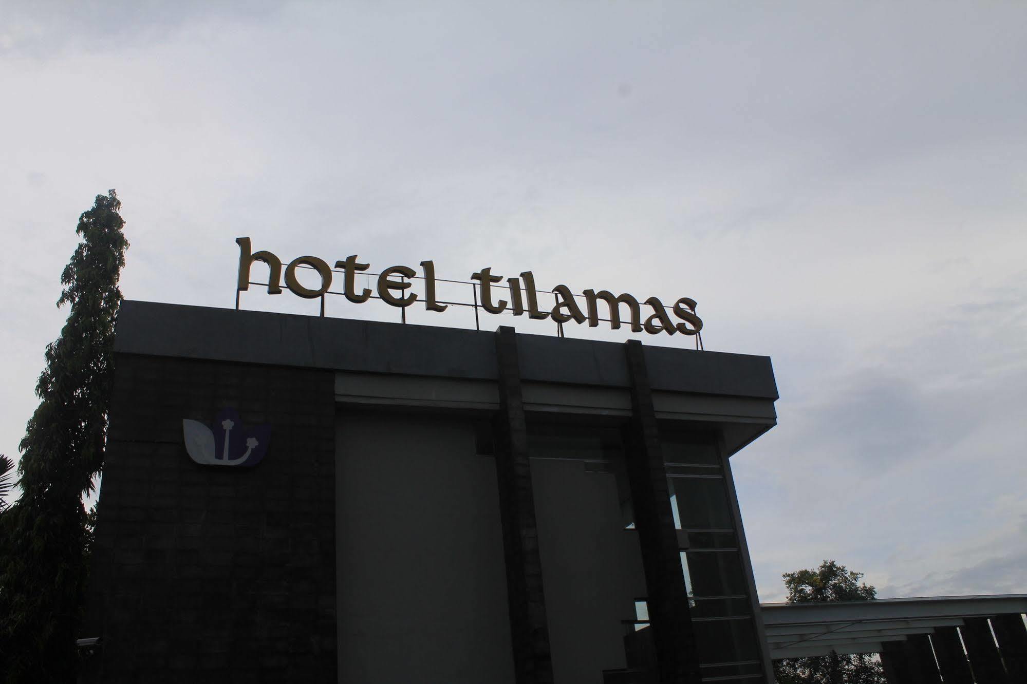 Hotel Tilamas Juanda Sawotratap Buitenkant foto